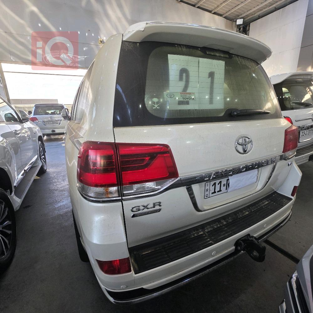 تويوتا لاندكروزر